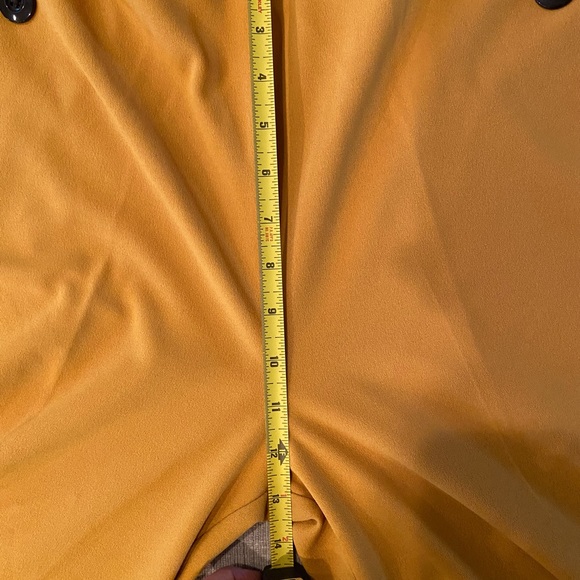 Mustard yellow pants - Picture 5 of 9